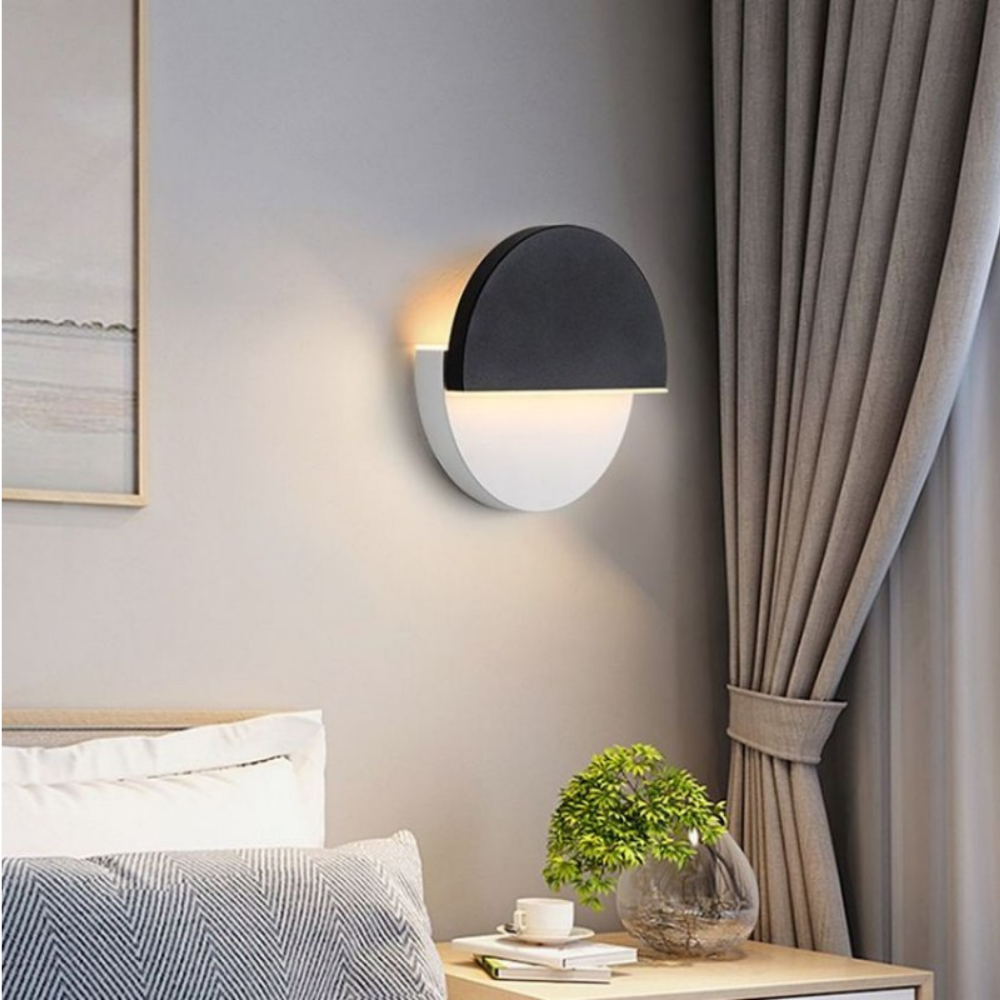 Pivotan Wandlamp