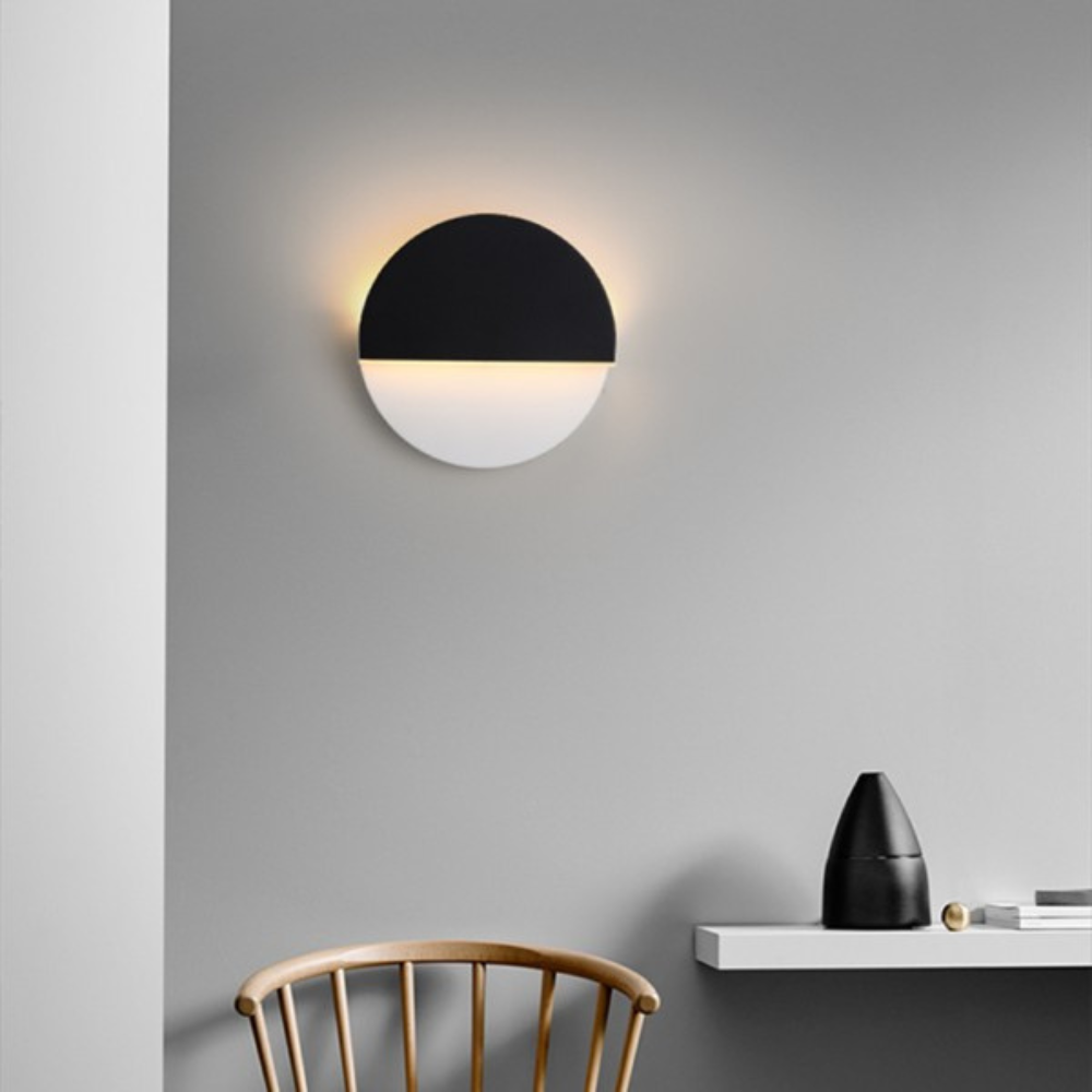 Pivotan Wandlamp