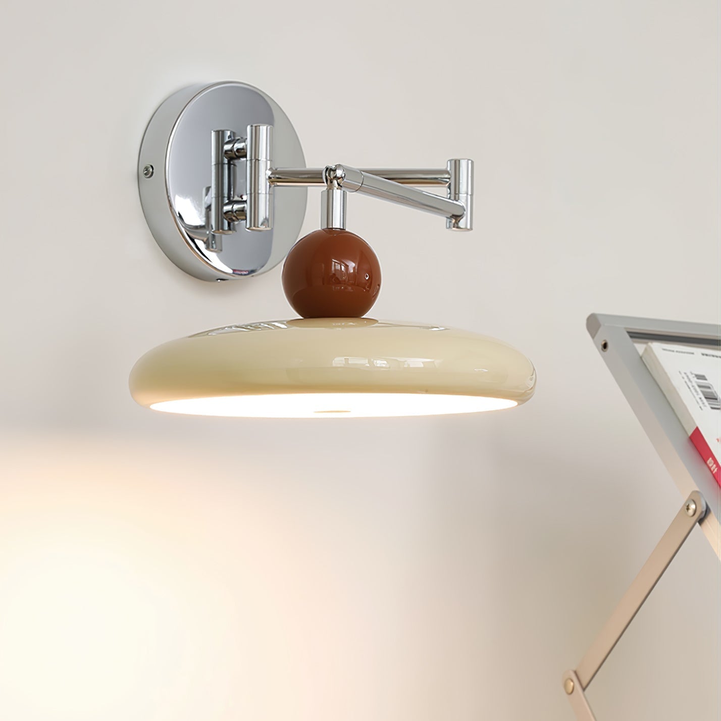 Lolan Wandlamp - Beweegbaar Model Met Kleurrijke Accenten