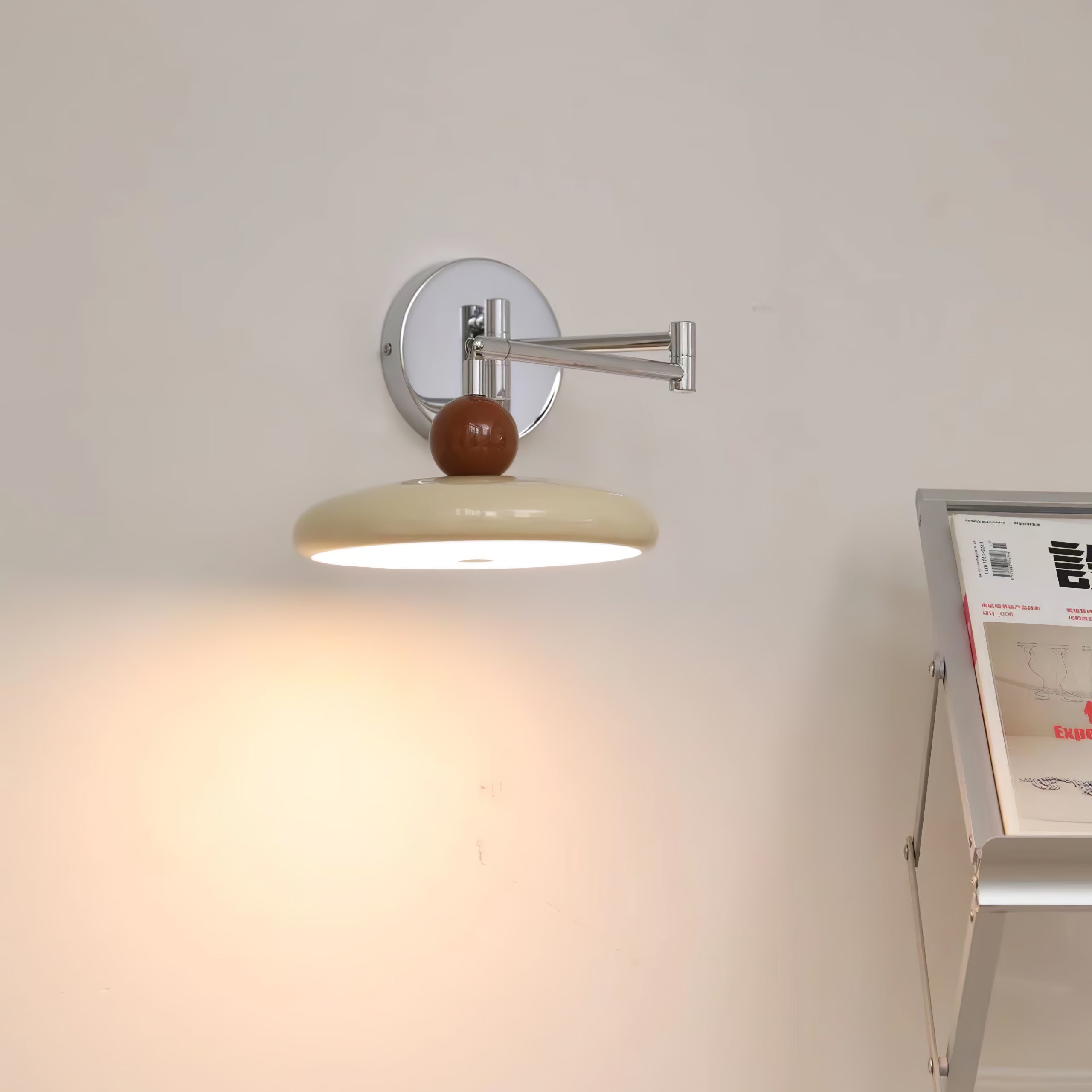 Lolan Wandlamp - Beweegbaar Model Met Kleurrijke Accenten