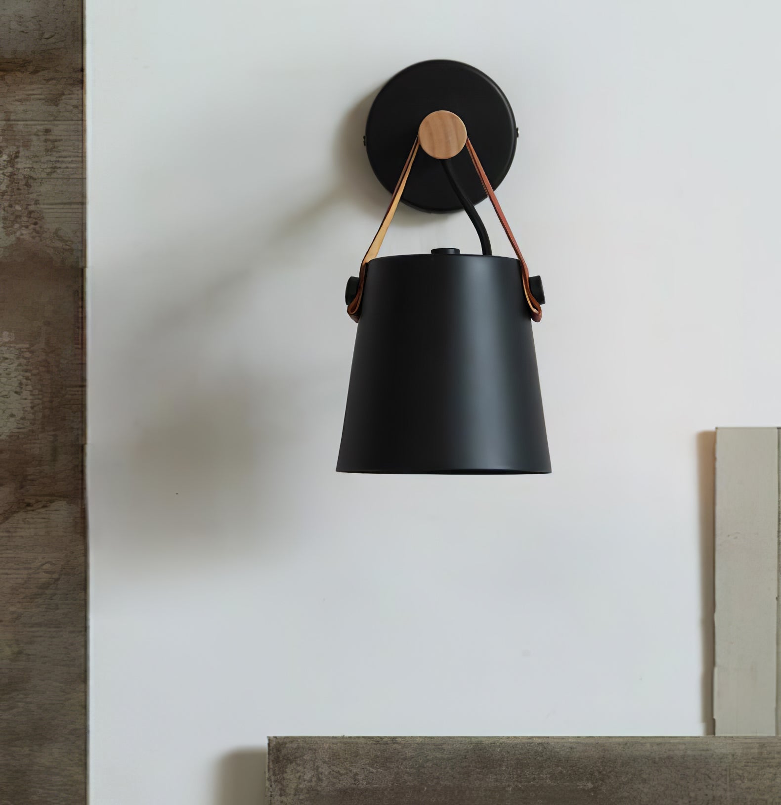 Konic Wandlamp - Stijlvolle Muurlamp Met Houten Accenten