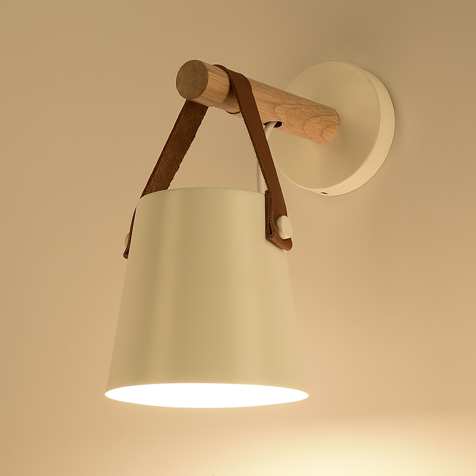 Konic Wandlamp - Stijlvolle Muurlamp Met Houten Accenten